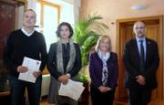 El doctor Sebasti Verger Gelabert (director de la tesi), la doctora Berta Paz Lourido (autora tesi), la Rectora Montserrat Casas i el doctor Jaume Carot, vicerector de Postgrau de la UIB