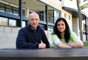 Fabrice Parmentier i Antnia Pacheco Unguetti, investigadors del grup de recerca en Neuropsicologia i Cognici de la UIB