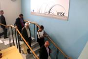 13.15 h. Visita a l'Institut de Fsica Interdisciplinria i Sistemes Complexes
