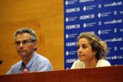 El doctor Antoni Aguil, vicerector de Campus, Cooperaci i Universitat Saludable i professor titular d'universitat de Salut Pblica i la senyora Marta Torn Mateos, infermera