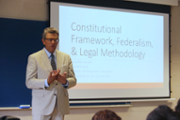 Eduardo Palmer, professor del Florida College of Law, FIU - Foto: A.COSTA (UIB)