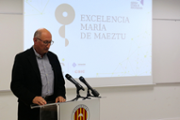 Explicaci i projecci a crrec del doctor Maxi San Miguel - Foto: A.Costa (UIB)