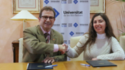 Signatura conveni: Lloren Huguet i Neus Truyols - Foto A.Costa/UIB