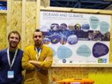 Eugenio Cutolo i Daniel Rodrguez Tarry a l'estand de COP25 - Foto: IMEDEA (CSIC-UIB)