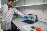 Nous materials hbrids per extreure contaminants - Foto: A.COSTA/UIB