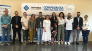 Imatge de grup dels premiats, els tutors i les autoritats. Foto:UIB