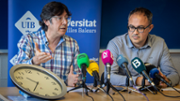 Roda informativa dels doctors Andreu Sans i Jaume Rossell - Foto: A.COSTA/UIB