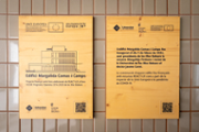 Plaques de l'edifici Margalida Comas i Camps - Foto: A.COSTA/UIB