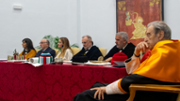 El padr fa la defensa de l'apadrinat. - Foto: A.COSTA/UIB