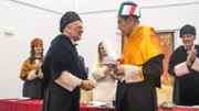 El Rector investeix el nou doctor.- Foto: A.COSTA/UIB