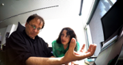 Fotograma de la srie, amb Sascha Husa.