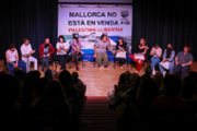 Estudiants de l'Aula de Teatre de la UIB representen l'obra Un habitatge digne | FOTO: A.COSTA/UIB