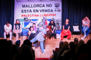 Estudiants de l'Aula de Teatre de la UIB representen l'obra Un habitatge digne | FOTO: A.COSTA/UIB